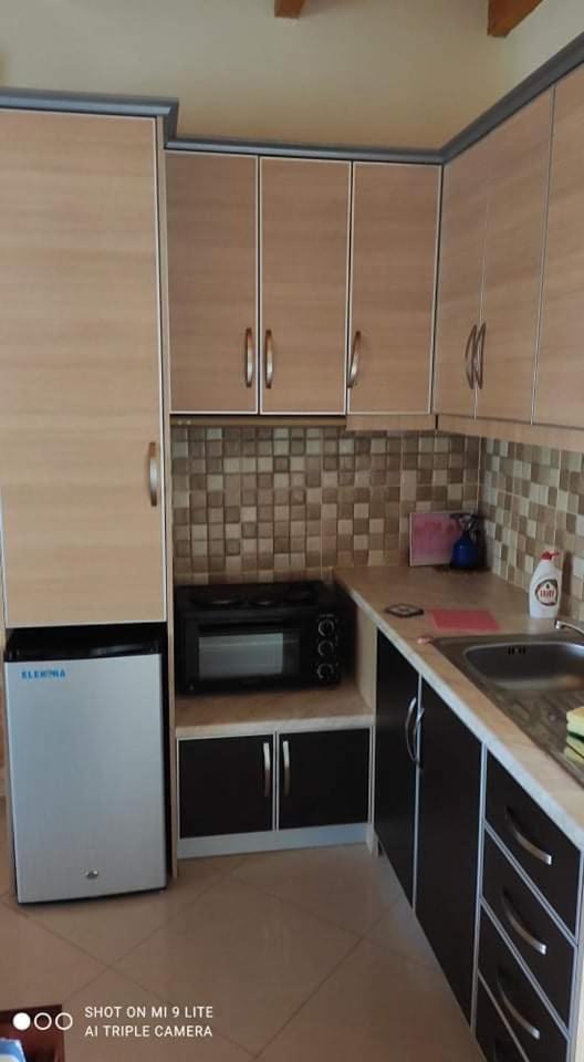 Vasil Rooms Lukovë Esterno foto